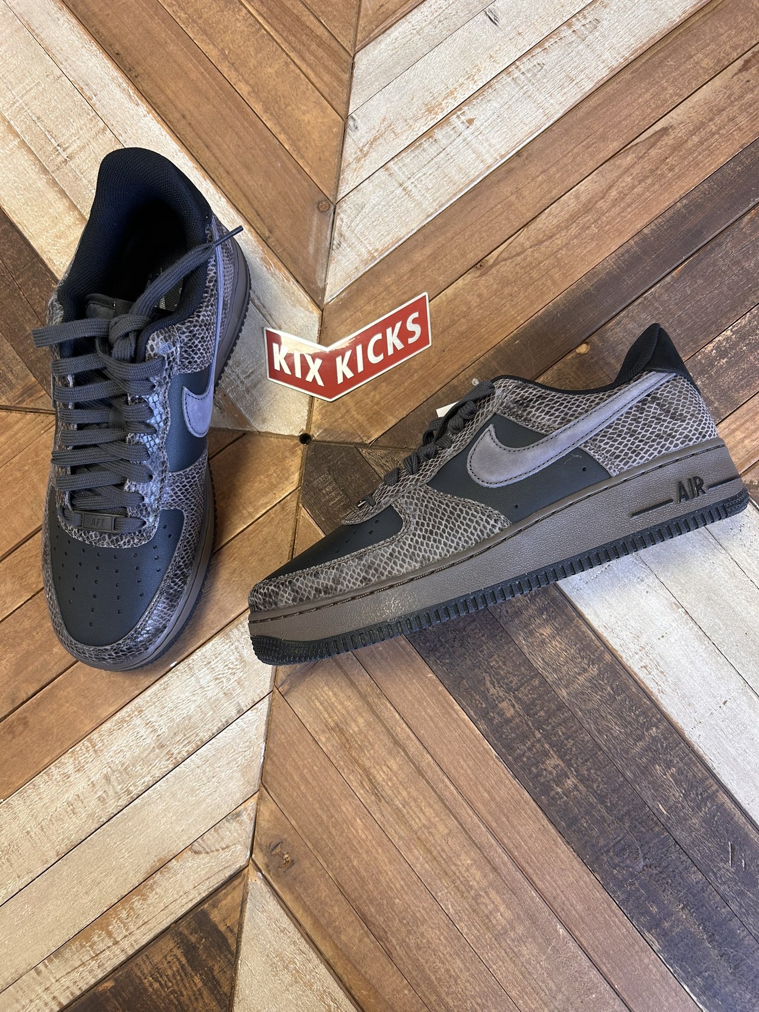 【希少/関税負担一切無し/送料無料/国内完売/セール】Air Force ☆ナイキ☆関税込 Air Force 1 Low ☆追跡可 (Nike/スニーカー