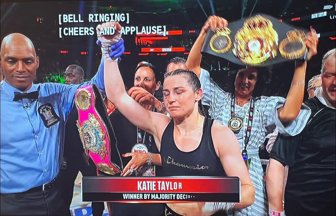 nic_iosa's tweet image. Unbelievable! What a legend! Three fights, three wins & still Champion of the world - FACT!
🥊 🏆 🥊🏆 🥊 🏆
What an absolute inspiration!
COMHGHAIRDEAS OLLMHÓR LENÁR LAOCH KATIE TAYLOR! 🏅