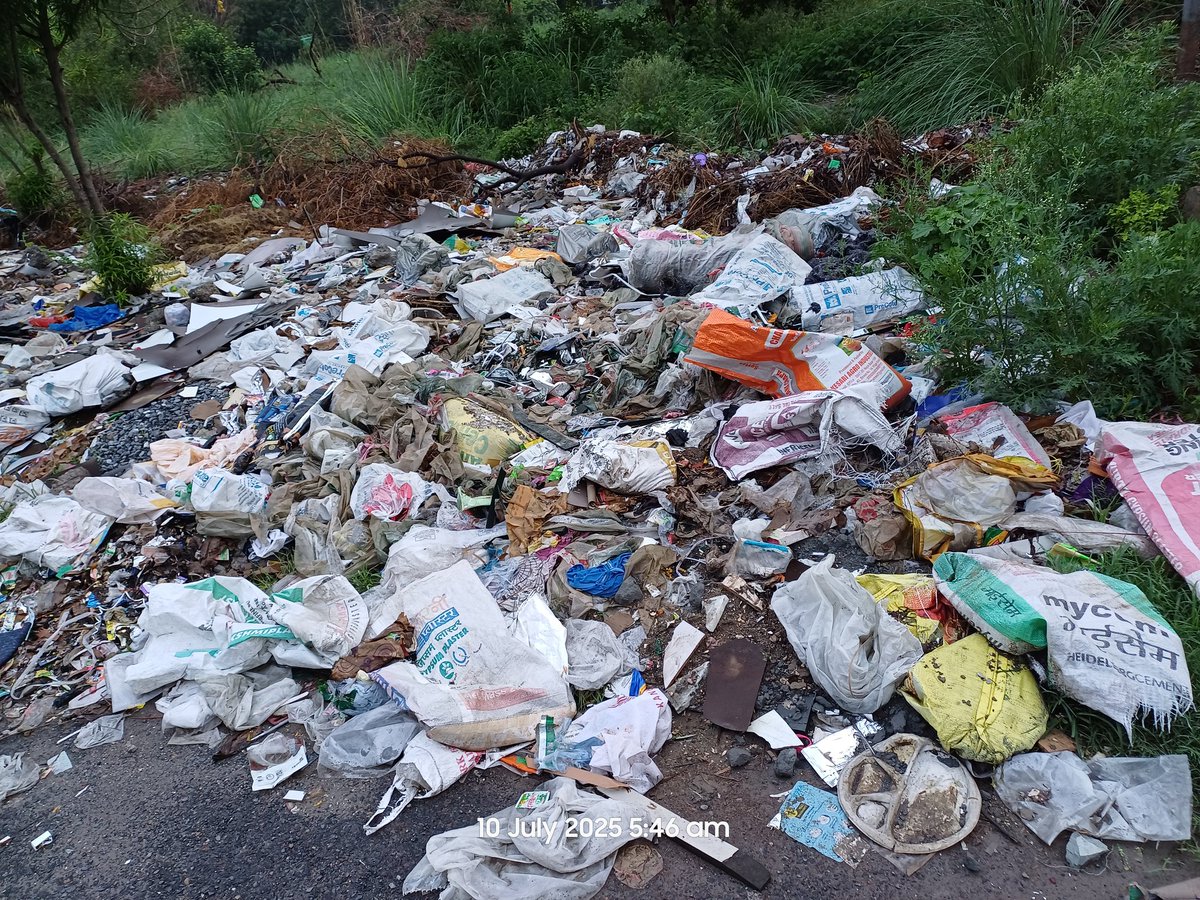 NKN (@nknegi3) on Twitter photo गाज़ियाबाद के सिद्धार्थ विहार में जगह जगह पर है गंदगी का अम्बार. इसके चलते लोगों को होती है समस्या. कूड़ा निस्तारण की नहीं है कोई व्यवस्था <a href="/uphousingboard/">UP Housing And Development Board</a> <a href="/SBM_UP/">Swachh Bharat Mission, Uttar Pradesh (Urban)</a> <a href="/CPCB_OFFICIAL/">Central Pollution Control Board</a> <a href="/UppcbG/">UPPCB_GZB</a> <a href="/jaikumar_sharma/">जयकुमार शर्मा (Jaikumar Sharma) 🇮🇳</a> <a href="/SwachhBharatGov/">Swachh Bharat Urban</a> <a href="/HardeepSPuri/">Hardeep Singh Puri</a> <a href="/CMOfficeUP/">CM Office, GoUP</a> <a href="/CommissionerMe3/">Commissioner Meerut</a> <a href="/VikramadityaSM/">Vikramaditya Singh Malik</a> गाज़ियाबाद के सिद्धार्थ विहार में जगह जगह पर है गंदगी का अम्बार. इसके चलते लोगों को होती है समस्या. कूड़ा निस्तारण की नहीं है कोई व्यवस्था <a href="/uphousingboard/">UP Housing And Development Board</a> <a href="/SBM_UP/">Swachh Bharat Mission, Uttar Pradesh (Urban)</a> <a href="/CPCB_OFFICIAL/">Central Pollution Control Board</a> <a href="/UppcbG/">UPPCB_GZB</a> <a href="/jaikumar_sharma/">जयकुमार शर्मा (Jaikumar Sharma) 🇮🇳</a> <a href="/SwachhBharatGov/">Swachh Bharat Urban</a> <a href="/HardeepSPuri/">Hardeep Singh Puri</a> <a href="/CMOfficeUP/">CM Office, GoUP</a> <a href="/CommissionerMe3/">Commissioner Meerut</a> <a href="/VikramadityaSM/">Vikramaditya Singh Malik</a>