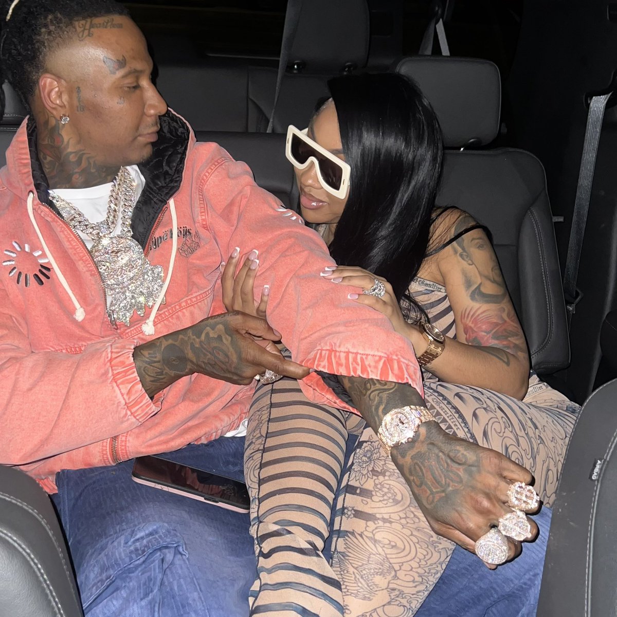 MoneyBaggYo's tweet image. Damn 6 years wit by so fast and still we got a lifetime to go Fuck all the rumors fake narratives click bait for views we locked in fr in real life! idgaf wat went on before me aint no 🥷s had u like i got u i stamp it ! i love da way u live life unapologetically the way u hold…