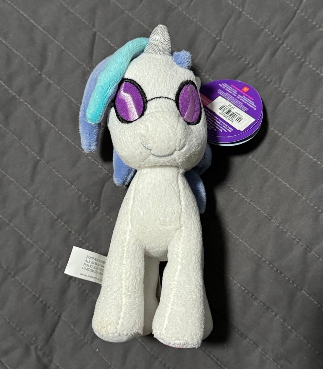 PlushieADay's tweet image. DJ Pon-3 plush!
- Released in 2014 by Hasbro
- Was exclusively available at Hot Topic stores along side Dr Hooves and Derpy
- TH3 C00L3ST P0N-3 8R0UND (also my personal fav pony)