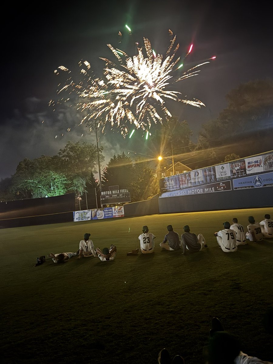 theriverturtles's tweet image. Nothing better than a walk off win than celebrating with fireworks to end the night!