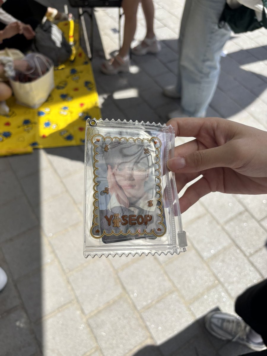 741533066fh's tweet photo. 포카파우치 요섭 잃오버히신 분 https://t.co/G4jtZjw3cf