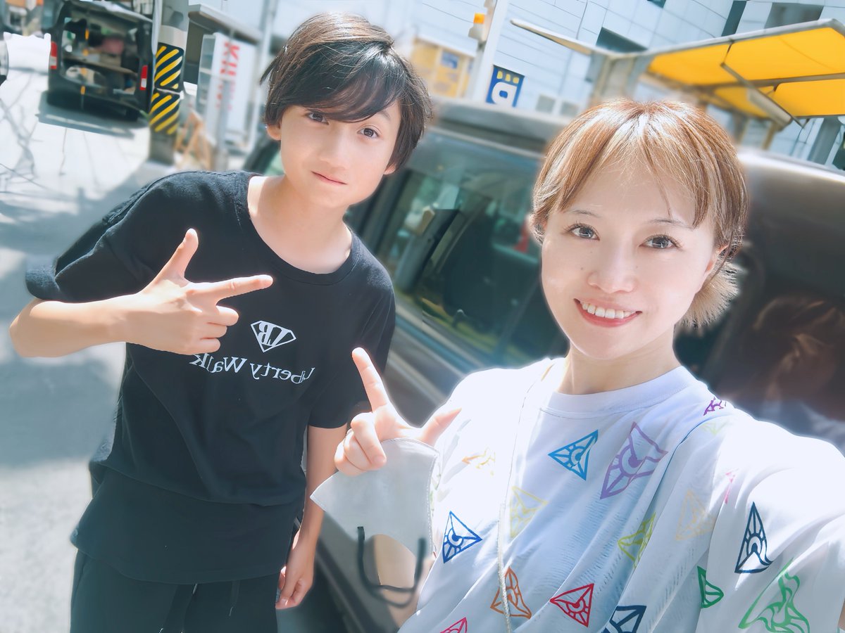 愛輝くんとボイトレでした🎤♪

基礎や体力作りも含めて
4時間半頑張ってくれました👏🥹
すごい！！

マネージャー様からは
前回のボイトレ後日談も聞けました🌟
伸びしろがたくさんあると
今後も楽しみだなぁ🐱❤️‍🔥

来月3日のCRESCENDOでは
2回目のお食事会研修で出演するよ📖🐰