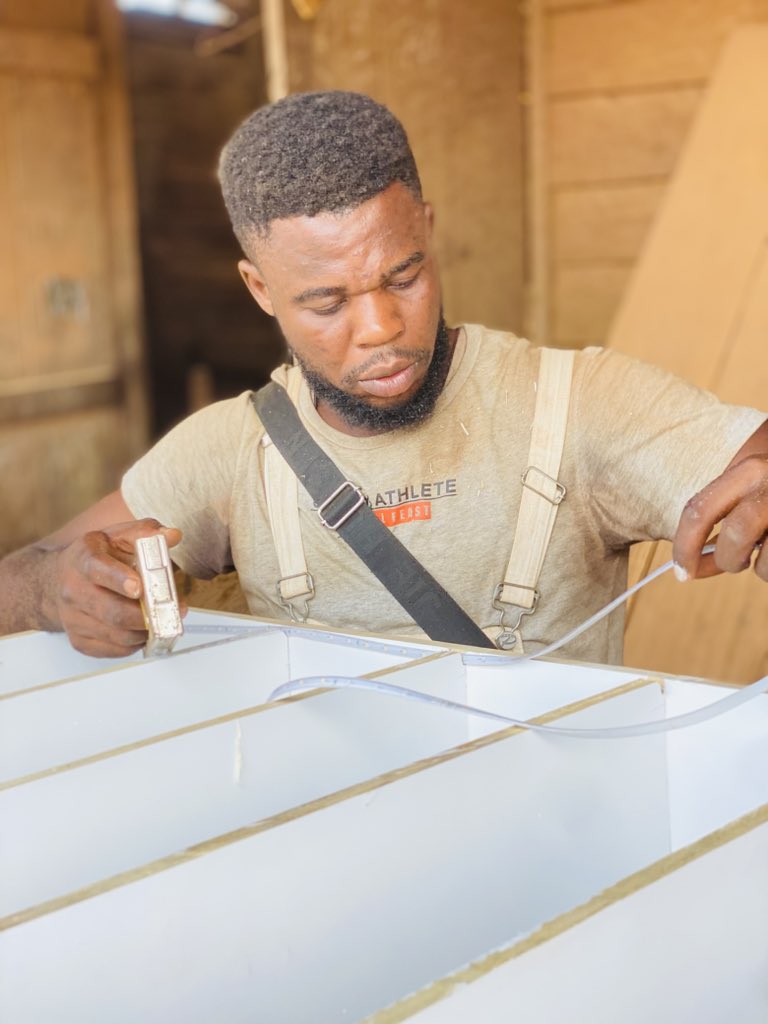 Good morning how house
Good morning family 
I am just a dm away go all your furniture you need 

#wooddoctor
#237wooddoctor
#IBelieveInClo