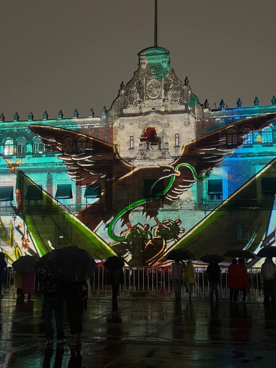 webcamsdemexico's tweet image. Espectacular #Videomapping en el #Zócalo de la #CDMX:
#MemoriaLuminosa México-Tenochtitlan 700 años.