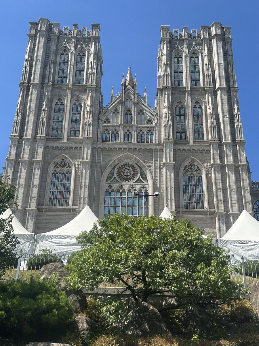 ppppp5a's tweet photo. 到着🏰 https://t.co/SXvMPig5Qa