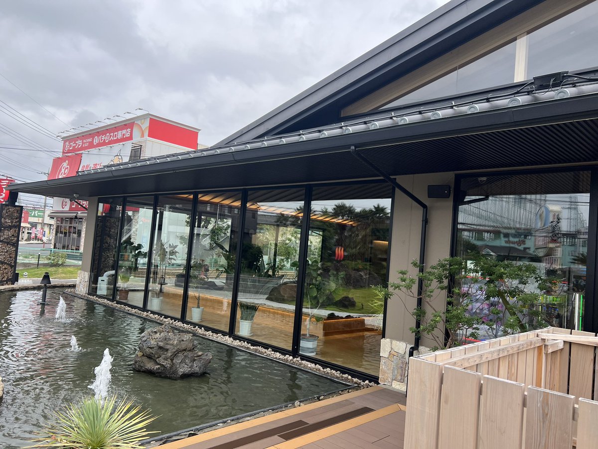 WR_ViViRoyaL's tweet image. ふみやっちょサウナランキング1位に食い込むかもしれない逸材サウナに出会ってしまった
所沢のKings Queen
飛び込める水風呂に8℃の水風呂とアイスサウナ
ハーブサウナの匂い超好きだし熱さも申し分無し
そんなクオリティなのにお値段なんと1000円
圧倒的なコスパの前にひれ伏すしかない