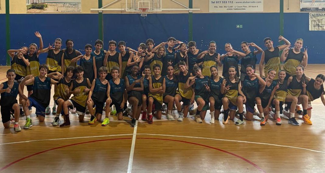 FCBQtecnic's tweet image. CAMPUS I 🏀A Tarragona últimes activitats nocturnes i fotografies de grup. Això s'acaba i els nens i les nenes ho volen allargar.