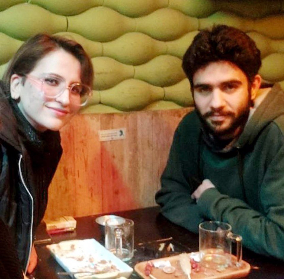 Amoody408's tweet photo. Thinking of all our political prisoners right now .
#KhashayarSefidi
#HosseinShanbehzadeh
#BijanKazemi
#PeymanFarahavar
#MotahareGoonei
#HosseinRonaghi
#SharifehMohammadi
#AliYounesi
#HassanRonaghi
#FaribaHosseini
#MostafaMehraeen
#ParhamParvari
#SepidehRashnu
#AmirMousavi
#FatemehSepehri
🖼️: @cheshodchera / @aylene_fallah
…. And the list goes on