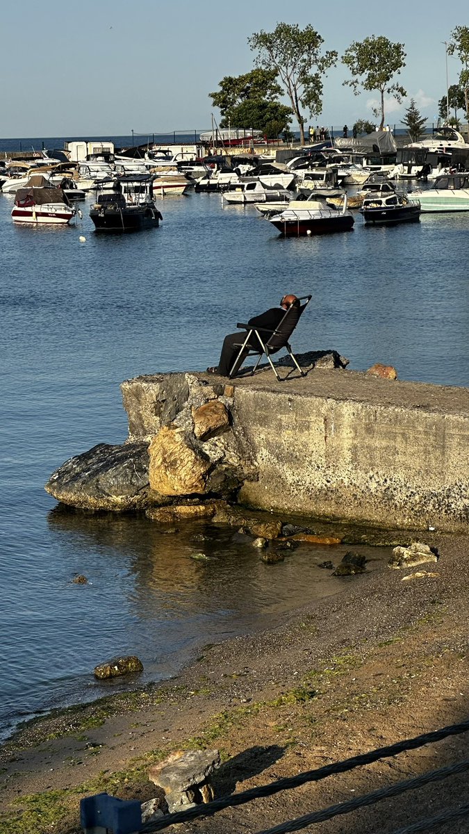 Şöyle huzurla uyusak keşke