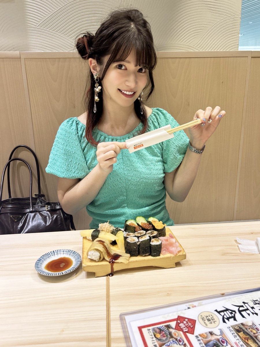 買取りまっくすなんば店さんにて
リリイベ有難うございました❣️

ランチはお寿司頂きました🍣うま

この後17時から買取りまっくす日本橋店さんにて待ってるよん🐢💗