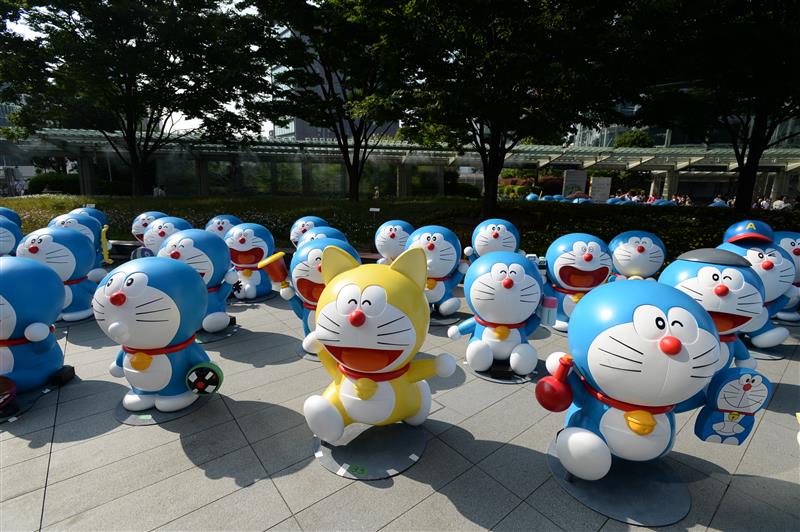 7月19日（土）開幕🎊
『テレビ朝日・六本木ヒルズ SUMMER FES』

毎年恒例の「66ドラえもんひろば」のほか
TVアニメ「ドラえもん誕生日スペシャル」の世界観が楽しめるフォトスポットや
「ドラえもん スペシャルキッチン」も登場！
dora-world.com/contents/3929/
