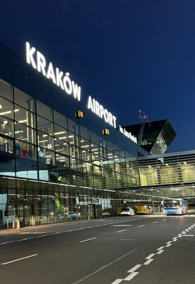 Patrick Ottley-O'Connor (@ottleyoconnor) on Twitter photo Thurs: Coaching in Gloucestershire
Fri-Mon: Exploring Kraków 🇵🇱
Tues: Coaching in Cumbria
Weds: Online coaching & Admin
Thurs: Podcast with <a href="/LukeBEducation/">Luke Bowers</a> & <a href="/richardgerver/">Richard Gerver</a> and catching up with <a href="/DiverseEd2020/">Diverse Educators #DiverseEd</a> Hannah Wilson
Fri: Peak District Camping⛺️
#wellbeing #balance Thurs: Coaching in Gloucestershire
Fri-Mon: Exploring Kraków 🇵🇱
Tues: Coaching in Cumbria
Weds: Online coaching & Admin
Thurs: Podcast with <a href="/LukeBEducation/">Luke Bowers</a> & <a href="/richardgerver/">Richard Gerver</a> and catching up with <a href="/DiverseEd2020/">Diverse Educators #DiverseEd</a> Hannah Wilson
Fri: Peak District Camping⛺️
#wellbeing #balance