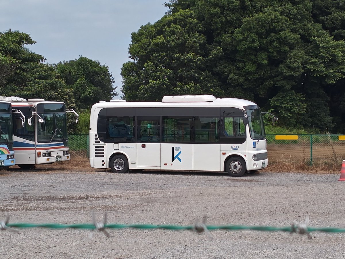 京成バス千葉セントラル
船尾（印西営業所）の新ロゴ初号車は、まさかのポンチョさんですか⁉️😳