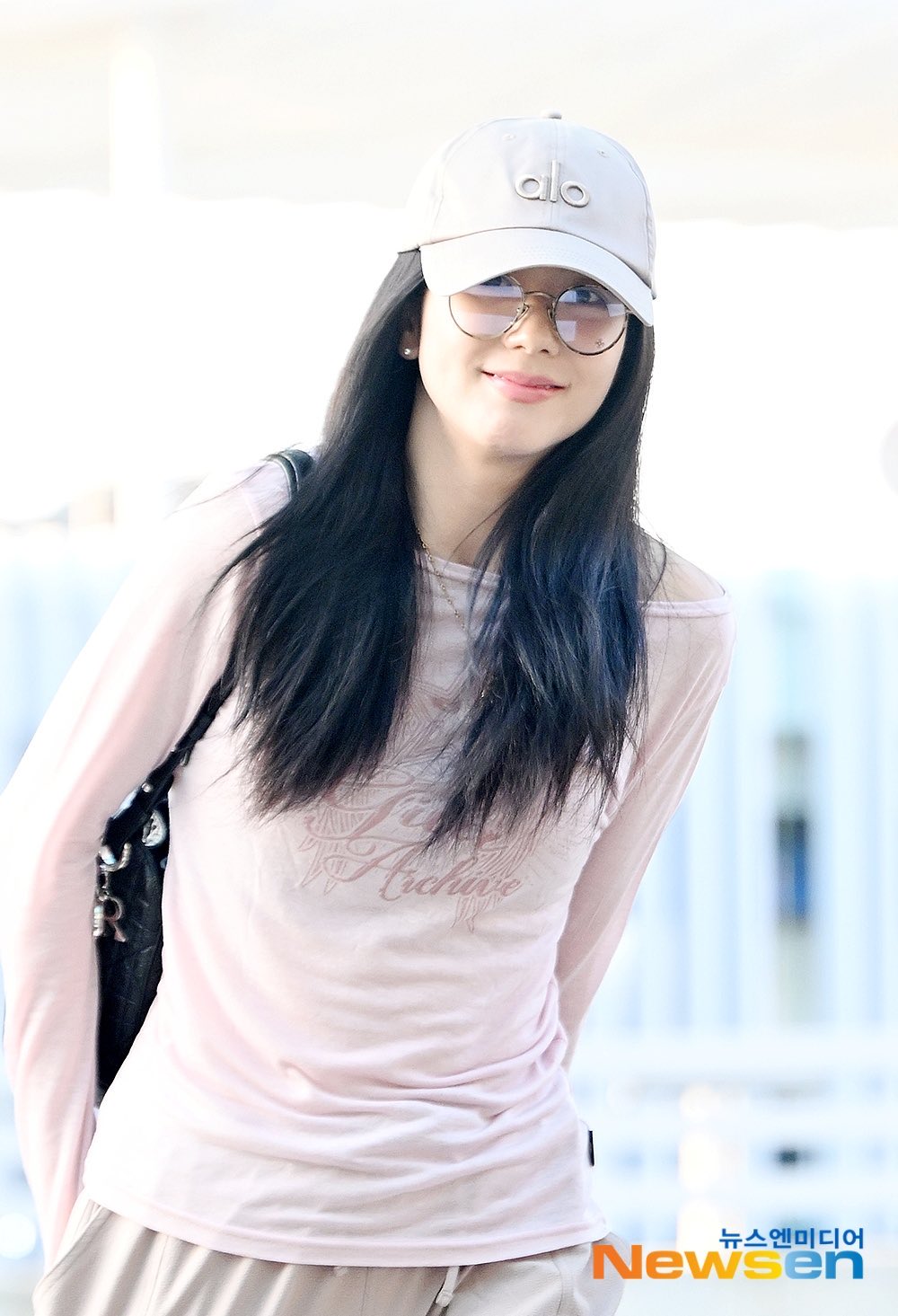 【GILA ARCHIVE】STAR WING SHEER LONG SLEEVE 韓国人気★追跡付 🇰🇷 {PRE} เสื้อผ้าเกาหลี รอบส่งกลับไทยมีทุกวีค✈️ on X