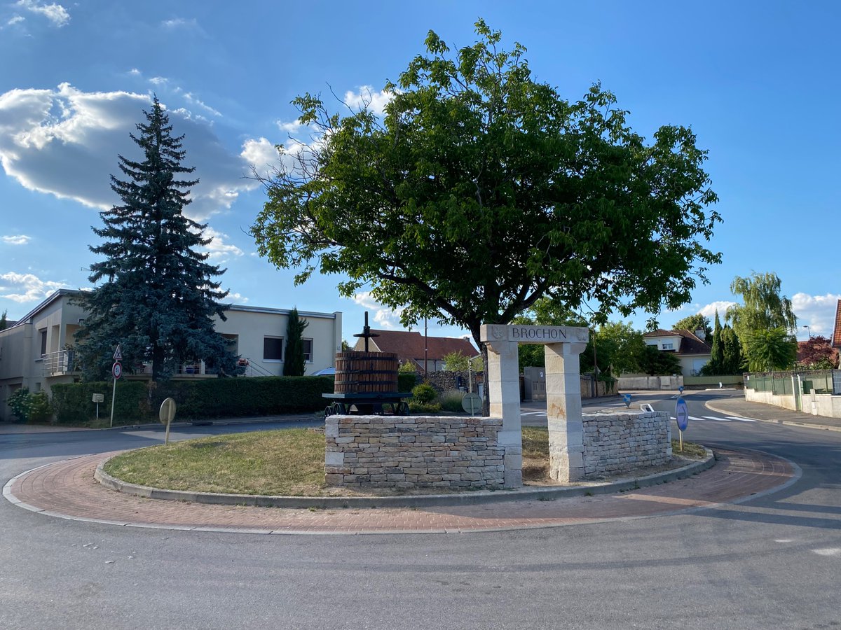 Ludovic Rochette (@ludovicrochette) on Twitter photo Belles inaugurations à Brochon (et non Brognon 😉) ! Merci à mon ami Dominique Dupont, maire de la commune pour ces deux beaux événements.
<a href="/l_amf/">AMF | Association des maires de France</a> <a href="/PresidentAmf/">Président de L’AMF</a> Belles inaugurations à Brochon (et non Brognon 😉) ! Merci à mon ami Dominique Dupont, maire de la commune pour ces deux beaux événements.
<a href="/l_amf/">AMF | Association des maires de France</a> <a href="/PresidentAmf/">Président de L’AMF</a>