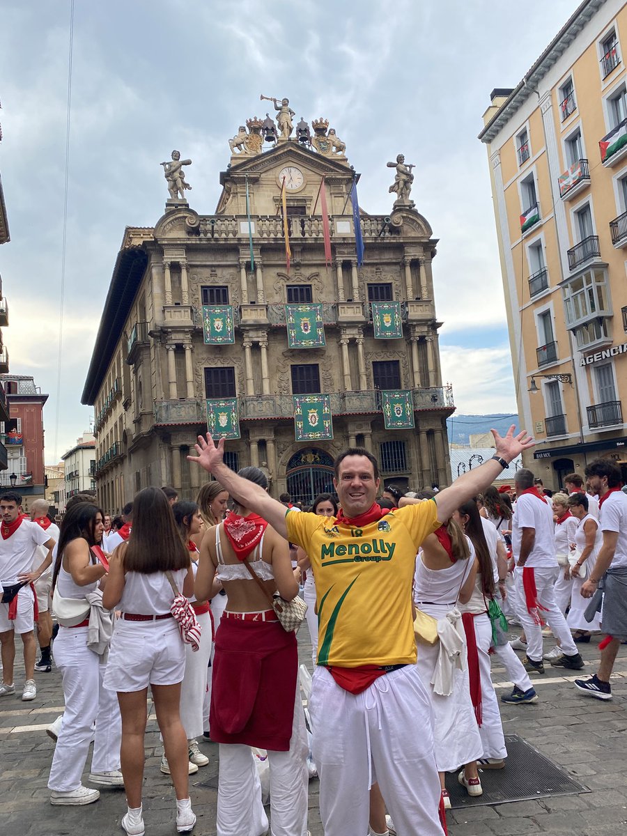 Up Meath #Meath #MeathGAA #Pamplona #BullRun