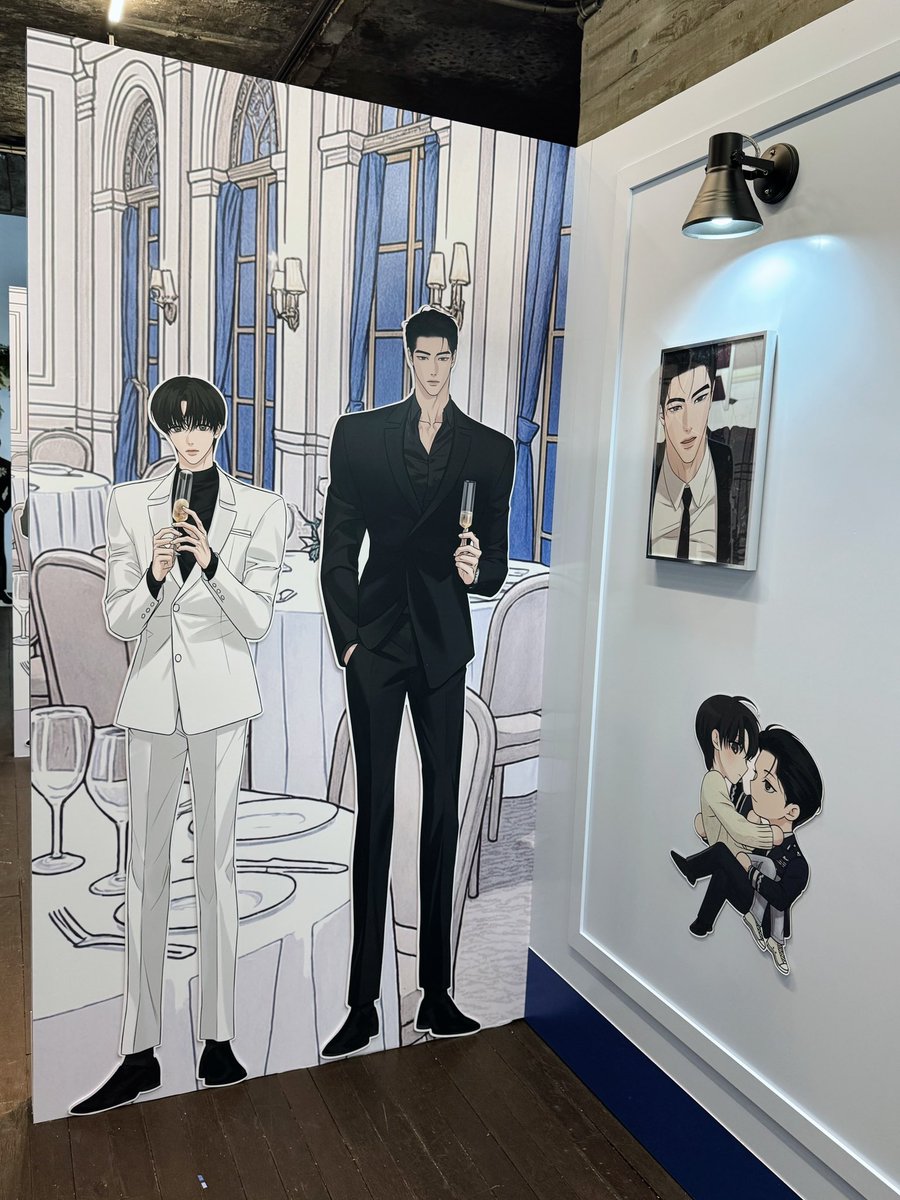 아이구 날이 너무 덥네요ㅠㅠ 팝업 들러주신 분들 너무 감사합니다! 기태정과 이세화를 다른 친구들(?)과 함께 보니 감회가 새롭더라구요..🌸💖