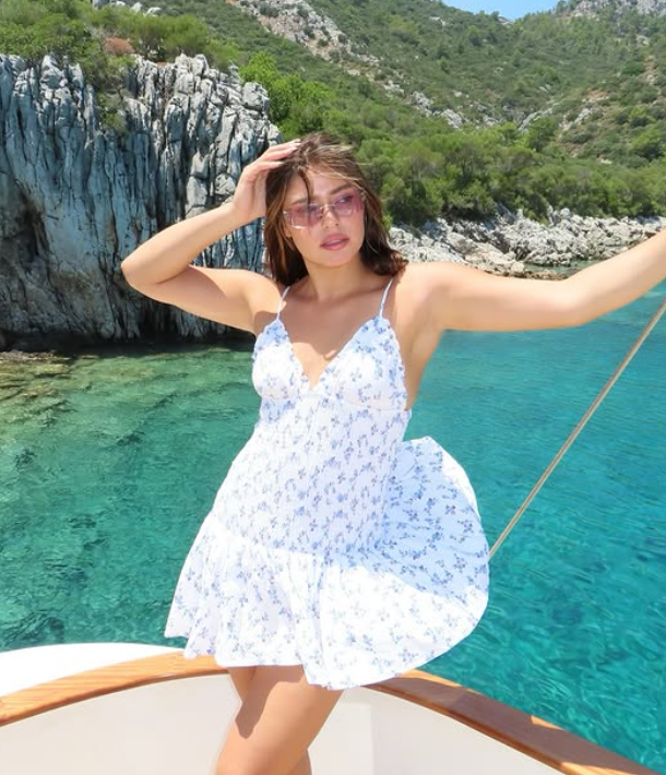CaddeMilliyet's tweet image. Survivor bitti arkadaşlıkları bitmedi!
Bu kez tatilde buluştular
milliyet.com.tr/magazin/surviv…
#survivor2025 #BatuhanKaracakaya #ayşeyüksel #ayseyueksel