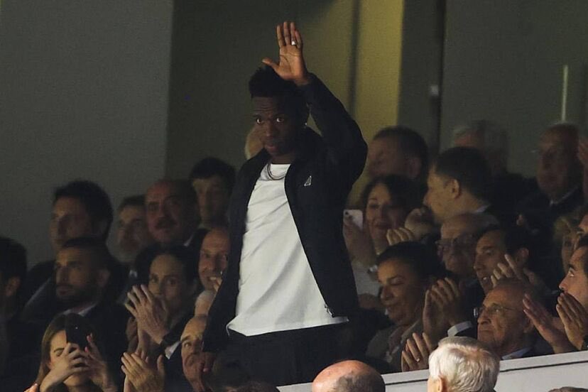 Happy Birthday, Vinícius José Paixão de Oliveira Júnior.

The leader against racism in football, 2x UCL winner, 2x UCL final goalscorer, 2024 Ballon D'or runner up, 2024 FIFA Men's Player of the year, and the face of the Real Madrid franchise.