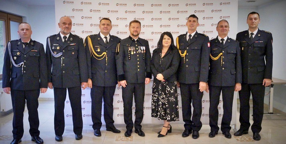 KGHM_SA's tweet image. Jednostka Ratownictwa Górniczo-Hutniczego KGHM ⚒️ zawarła porozumienie o ścisłej współpracy z Jednostkami Ochotniczej Straży Pożarnej 👨‍🚒 z terenu powiatu głogowskiego 🤝

Porozumienie obejmuje organizację wspólnych ćwiczeń, pokazów i manewrów z zakresu ratownictwa i ochrony…