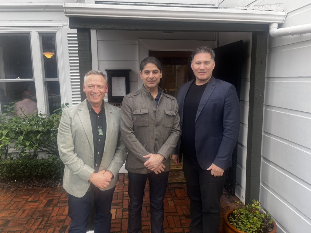 Met with @JamieTuuta &amp; Hone McGregor in Wellington! Discussing Māori economy &amp; young demographics (34% under 15). Shared values with India like interconnectedness &amp; stewardship = potential for meaningful partnerships! #Māori #IndiaNZ #CulturalExchange <a href="/IndiainNZ/">India in New Zealand</a> <a href="/NZinIndia/">NZ in India</a>