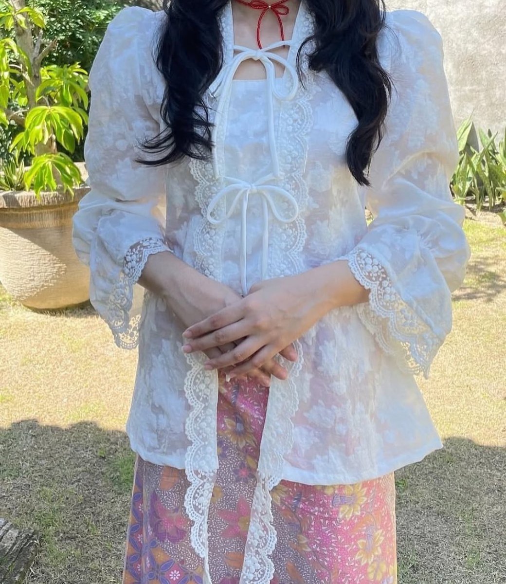 pretty kebaya for formal events

a thread