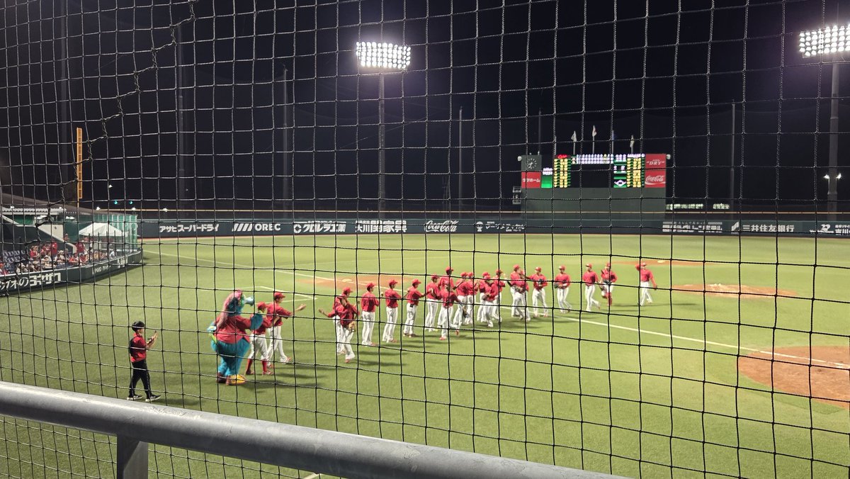 mina_kazu1981's tweet image. 若こいほー!
タマスタでホークスに大勝!
スラィリーも来てたし、週末なので広島遠征組のかたも多かったので、声援が後押しになったのではないでしょうか。
明日もいい試合を期待してます。
あと、まっちゃん姿見たかったんだけど、帯同してなさそう、残念。
#カープ二軍