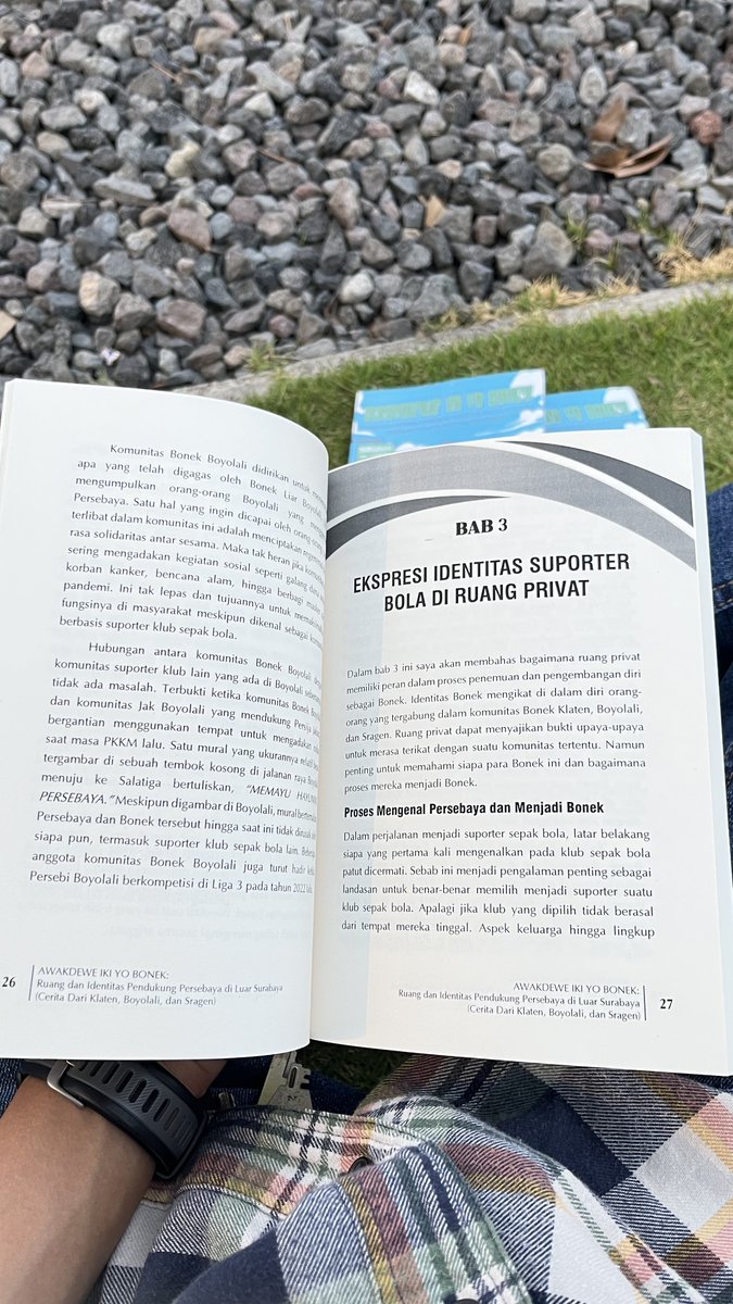 ๐จ๐ฝโ๐พ (@gantanamera) on Twitter photo Untuk bisa mewakili โidentitasโ maka tidak perlu adanya aturan bahwa menjadi pecinta Persebaya harus berasal dari Surabaya.
Buku ini menceritakan bagaimana identitas sebagai Bonek lahir dan berkembang dalam komunitas <a href="/bonek_klaten/">BONEK KLATEN</a> <a href="/bonekboyolali27/">MEMAYU HAYUNING PERSEBAYA</a> <a href="/boneksragen_/">BONEK SRAGEN</a>.
๐โก๏ธDM Untuk bisa mewakili โidentitasโ maka tidak perlu adanya aturan bahwa menjadi pecinta Persebaya harus berasal dari Surabaya.
Buku ini menceritakan bagaimana identitas sebagai Bonek lahir dan berkembang dalam komunitas <a href="/bonek_klaten/">BONEK KLATEN</a> <a href="/bonekboyolali27/">MEMAYU HAYUNING PERSEBAYA</a> <a href="/boneksragen_/">BONEK SRAGEN</a>.
๐โก๏ธDM