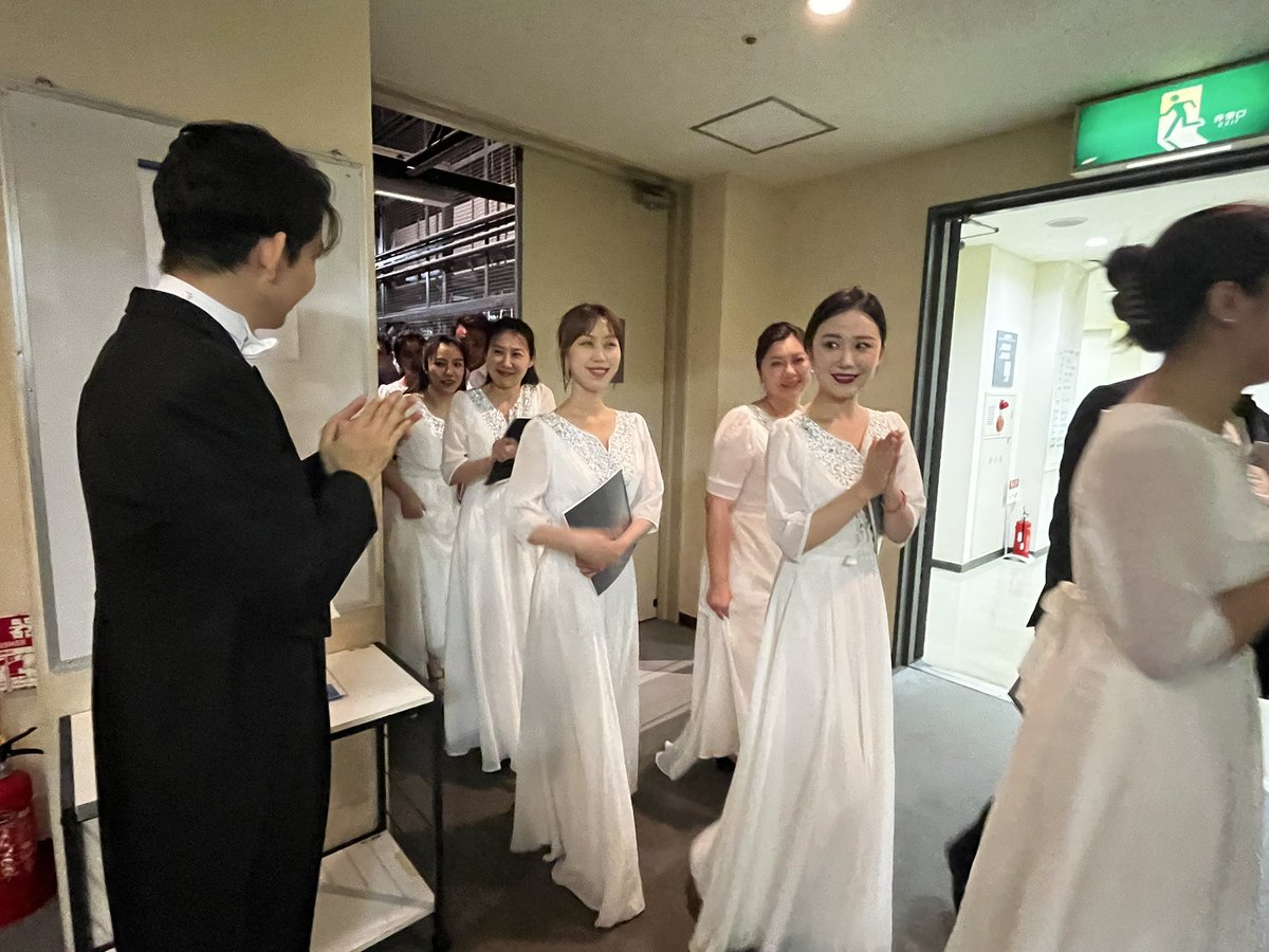 KosukeTsunoda's tweet image. 昨晩交響曲『空海』高松公演が終演しました。ゲネプロ前にはコンサートマスターの須山さんと空海についてのドキュメンタリー映画を鑑賞し、本番に臨みました。お陰様でこの演奏会を通じて空海について沢山の事を知る事ができましたし、中国の方々と心の交流もできました。4月の北京訪問から長い旅路と…
