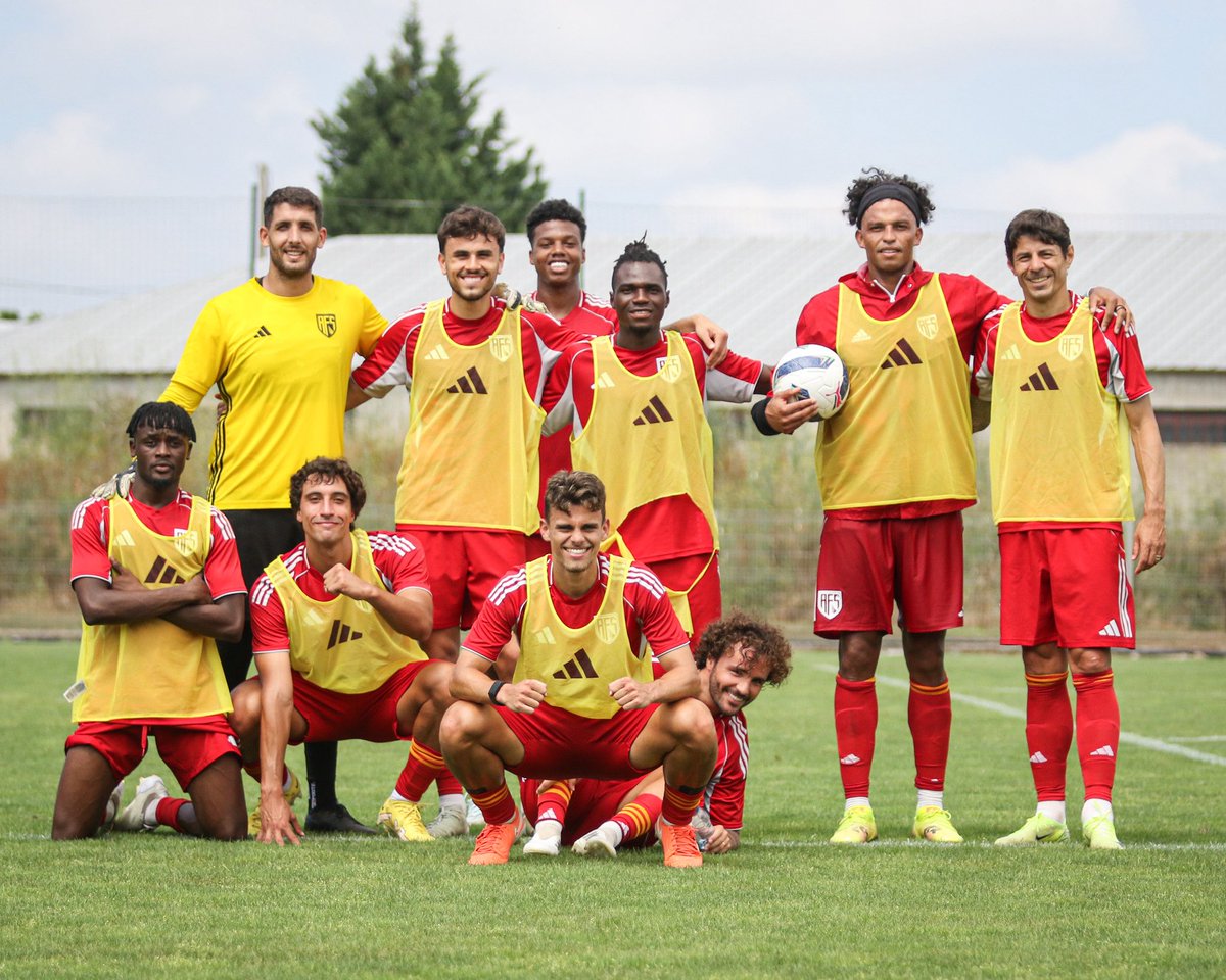 𝑶𝒔 𝒗𝒆𝒏𝒄𝒆𝒅𝒐𝒓𝒆𝒔 𝒅𝒐 𝒕𝒓𝒆𝒊𝒏𝒐 💪

Consegues descobrir os intrusos? 😂

#JuntosPelaVila
