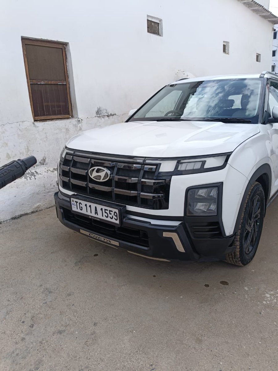 NSSyed78's tweet photo. Again he has started parking the car on the way and blocking the passage. @hydcitypolice 
For details please contact: 9177245575 https://t.co/CHFDfttBRt
