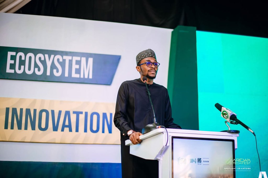 “The old economy can’t carry our future.
Traditional sectors no longer provide enough jobs  they breed stagnation.
It’s time to invest in innovation, train our youth,  enact policies that power a knowledge economy.”
Tech is not optional  it’s our next lifeline.

📍#ArewaTechFest