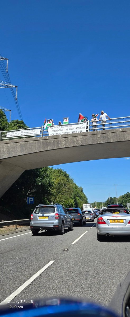 31 degrees and these idiots standing above the Britannia Bridge on A55 Anglesey with their Palestine falgs messing about 🥵
Calling for people to be sacked 😮‍💨
Plenty of places to go on Anglesey to enjoy the sun but nope
They wanna be here messing about doing something that not
