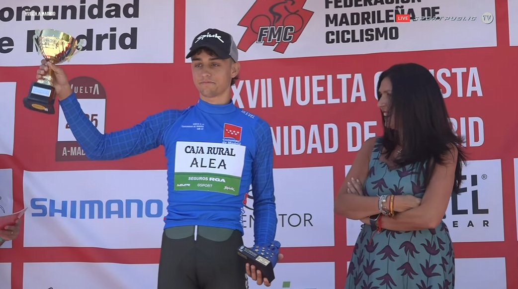 Sube ahora para recibir el maillot azul Kobe Motor de la regularidad Dani Cepa (<a href="/FilialCajaRural/">Caja Rural-Alea</a>)

#VueltaMadridSub23