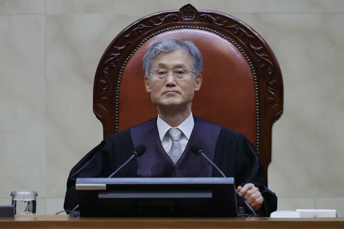 김건희 특검의 압수수색 요청을 법원이 계속해서 기각하면서 수사가 사실상 멈춰있는 것으로 확인됐습니다.

이재명에 대한 압수수색을 300번 승인했던 법원입니다.

누가 무엇을 감추려고 하는 걸까요