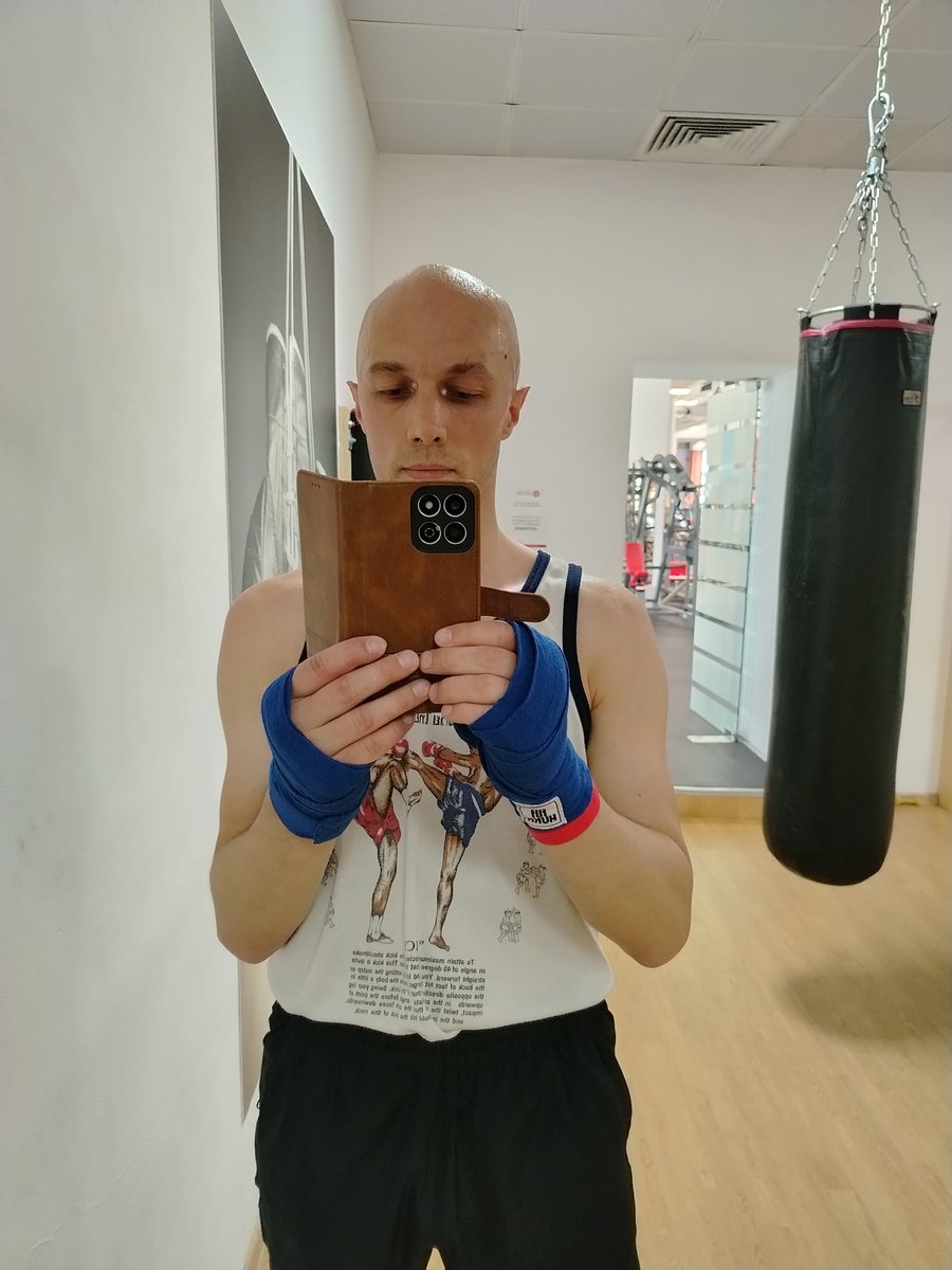 Y_freeman1's tweet image. И вот я снова на своем месте)