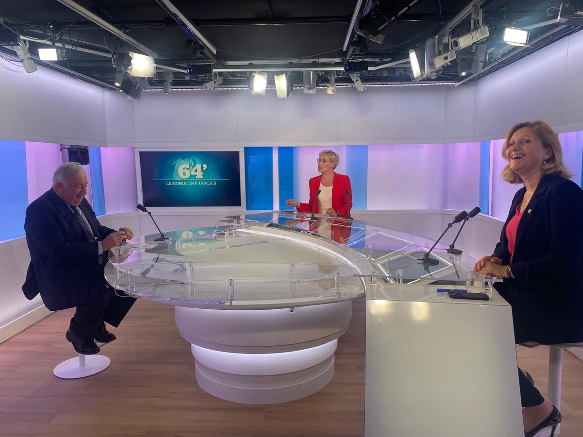 La #Francophonie une arme diplomatique ? <a href="/YaelBRAUNPIVET/">Yaël Braun-Pivet</a> et <a href="/gerard_larcher/">Gérard Larcher</a> sont les invités de #64mn ce soir <a href="/TV5MONDEINFO/">TV5MONDE Info</a> <a href="/APFfrancophonie/">APF. Francophonie</a>