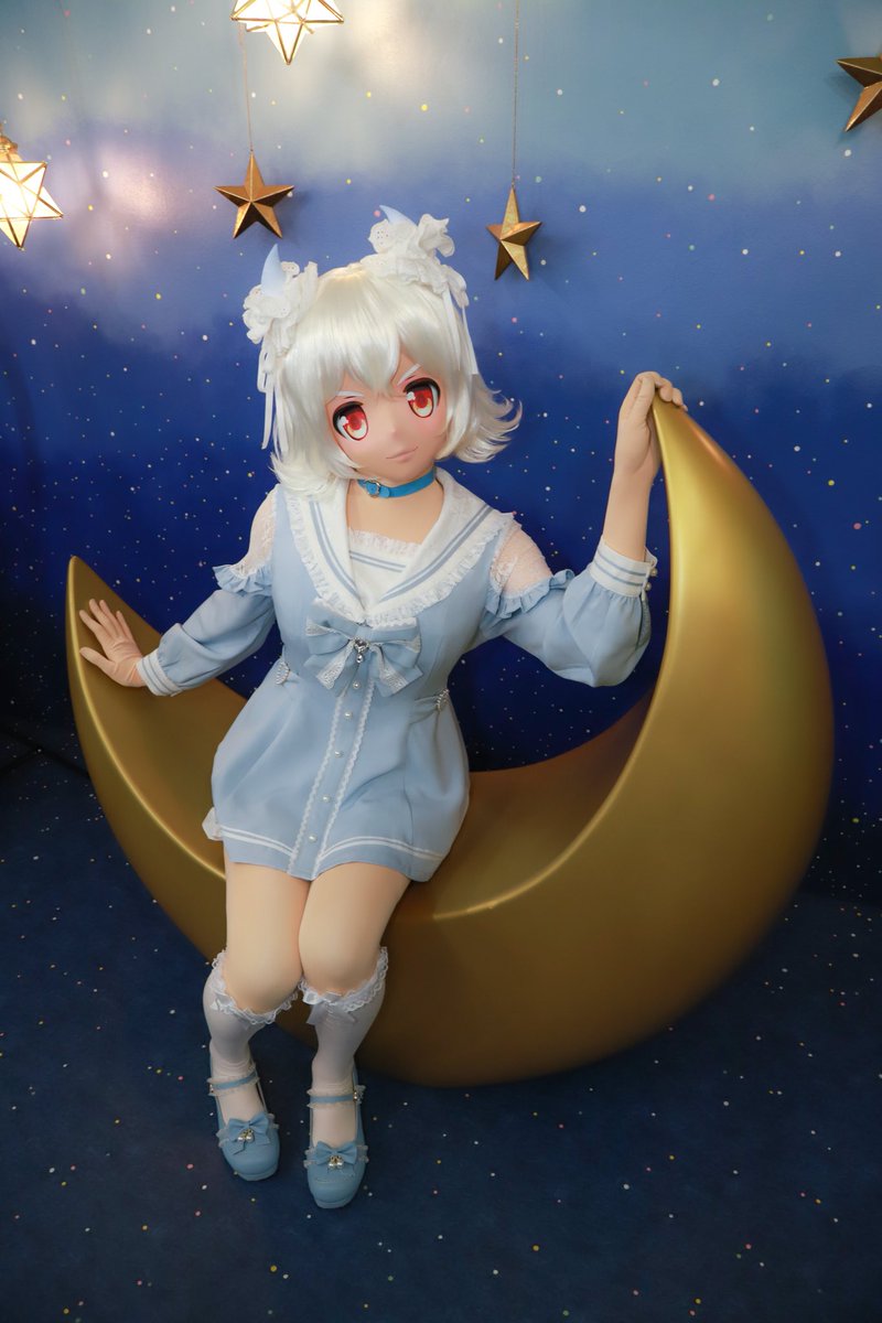 mujina_kig's tweet image. お月様に座ってみた🌙
ロリータのお洋服でも映えそう…

#えれてぃきぐ0601
#studioTWO
📷: @gerorine