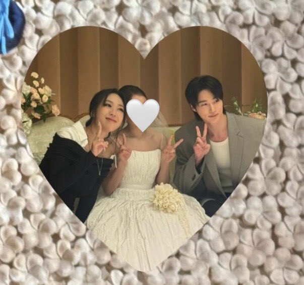 R✿ | perfect crown ♡ tweet media