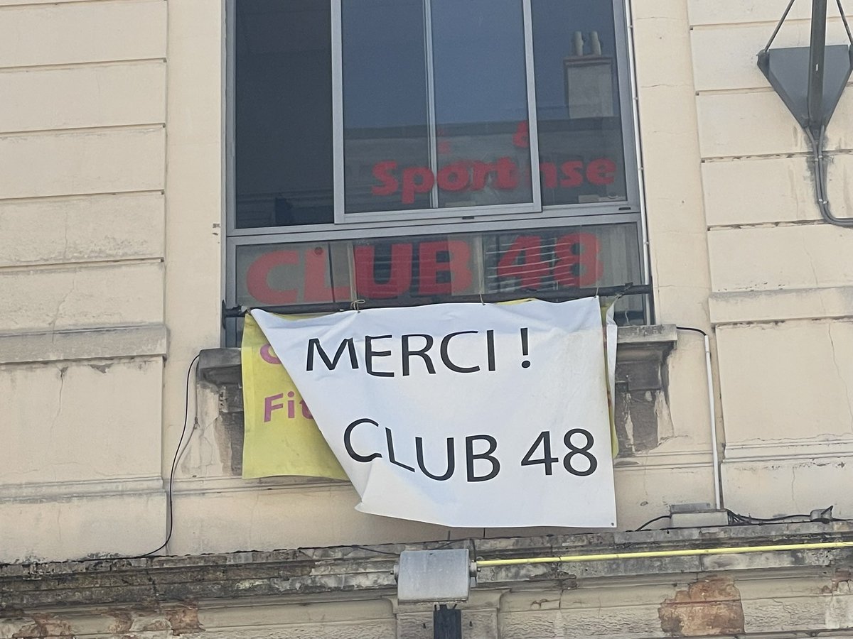 cflevy's tweet image. Fin d une belle aventure : après 43 ans d’activité, le Club 48 ferme ses portes.
💃 Des générations d’enfants ont découvert la danse et le sport sur les scènes de #Neuville, #AmbroiseCourtois ou du Palais des Sports.
🙏 Jean-Paul Garcia, pilier du 8e, tire sa révérence, usé par…