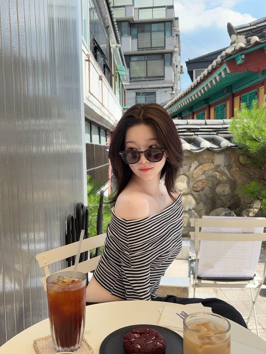 F02KI's tweet photo. 🤤 https://t.co/BsqKIExHyC