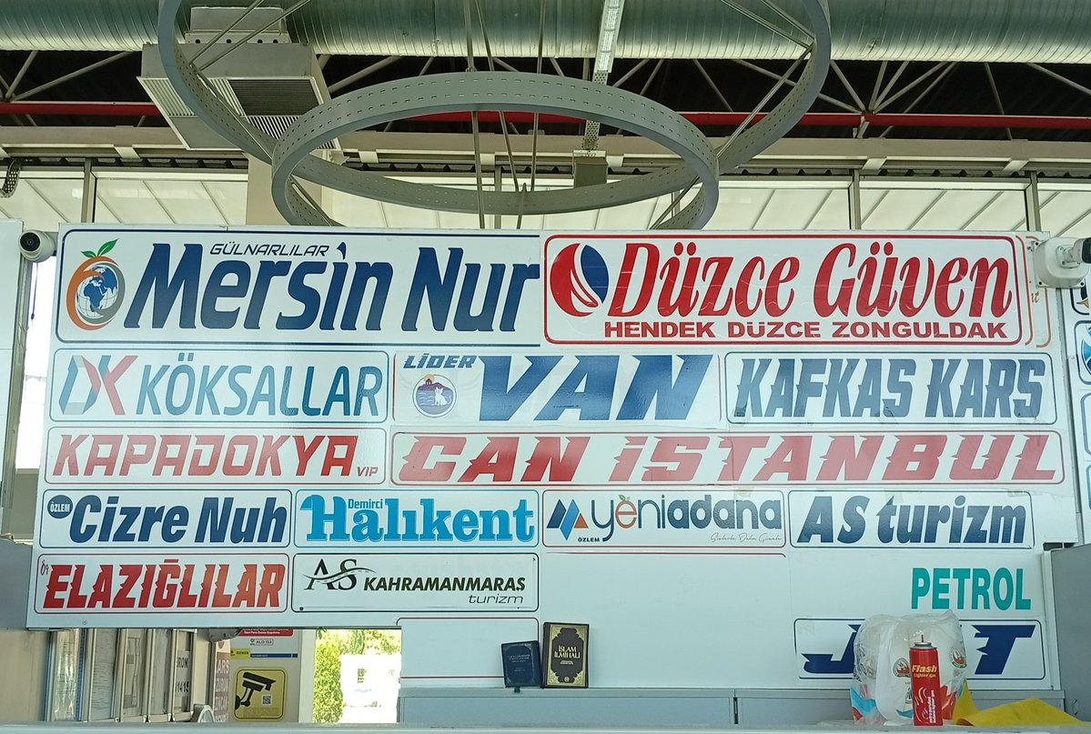 asla değişmeyen güzellik: otobüs firma tabelaları