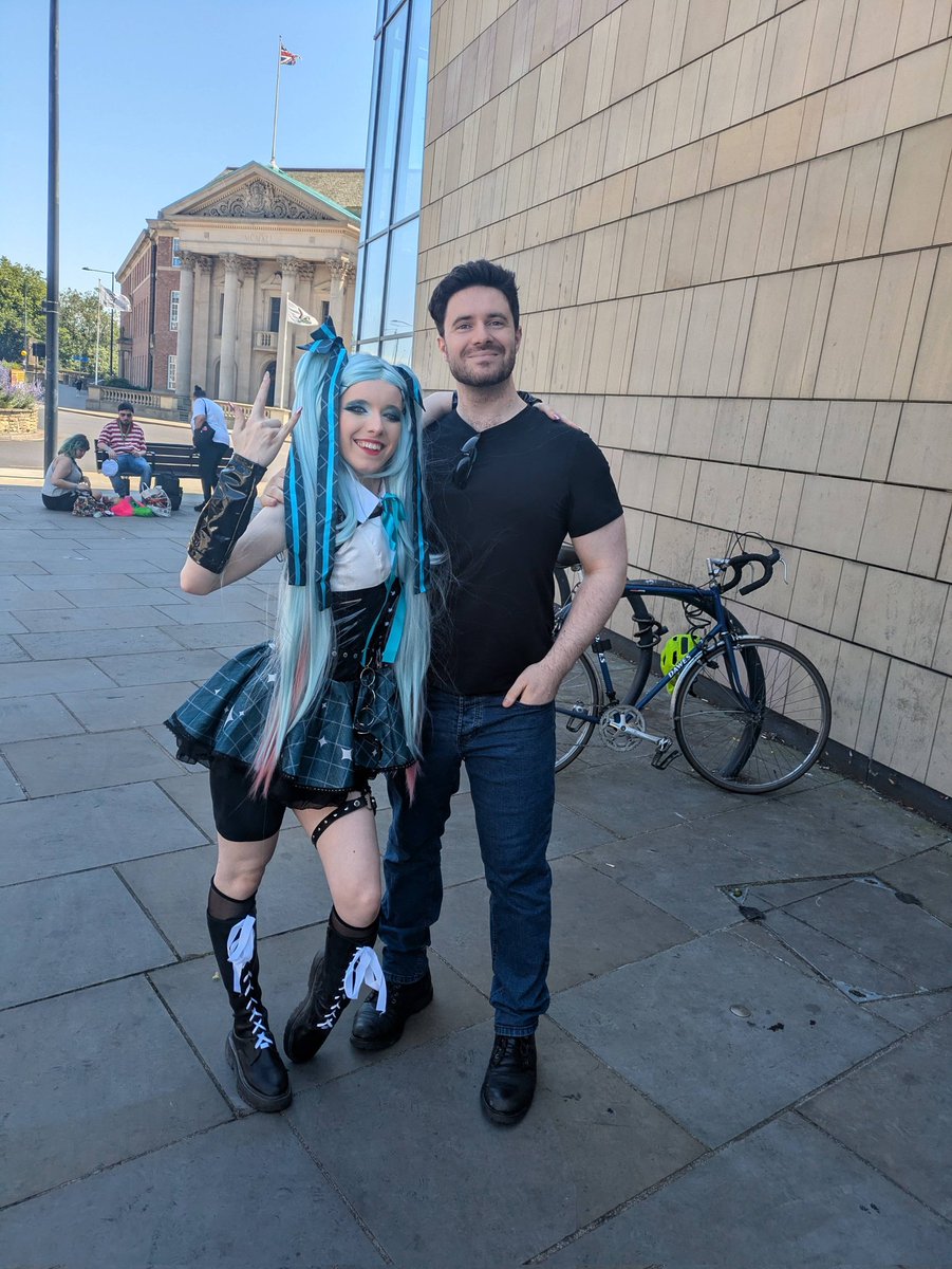 JoshStrifeHayes's tweet image. I FOUND THE MIKU TRIBUTE FROM THE LAST TIME!
instagram.com/cerisina_tribu…