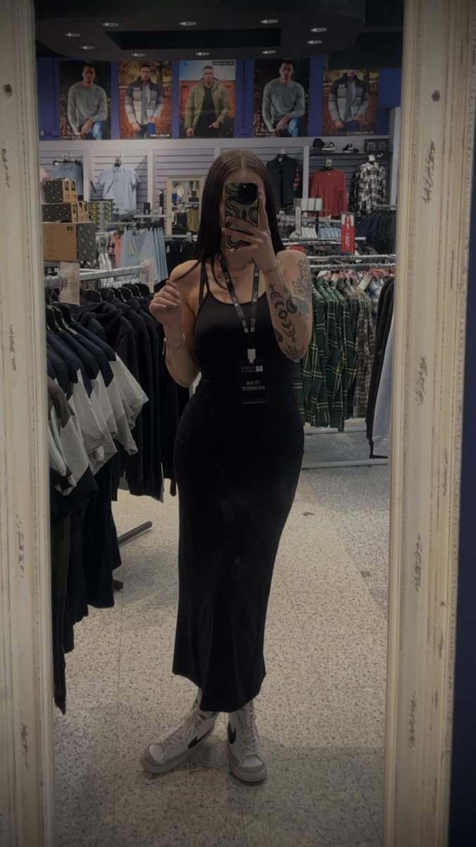 geminitheripper's tweet photo. I don’t beg. I don’t ask twice. If you’re not already scrambling to please me, you’re irrelevant. Your only value is what you can give and if you’re not paying, you’re just noise. Tribute properly or stay ignored. #Findom #ColdQueen #BratMistress #ObeyOrBeGone #humanATM #paypigs https://t.co/N22VjdjbyZ