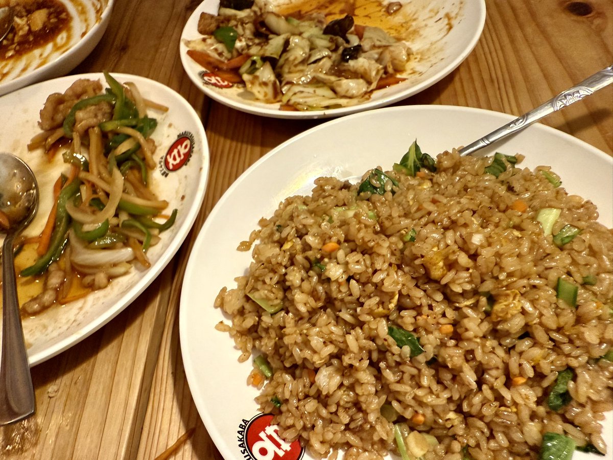 本番！

この歳になってもみんなで集まれるっていいね〜🥹🙏✨

高校時代の友だちと🍻