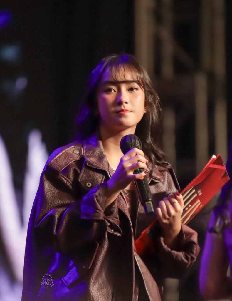 Sepertinya rindu, tapi belum berani tuk bertemu