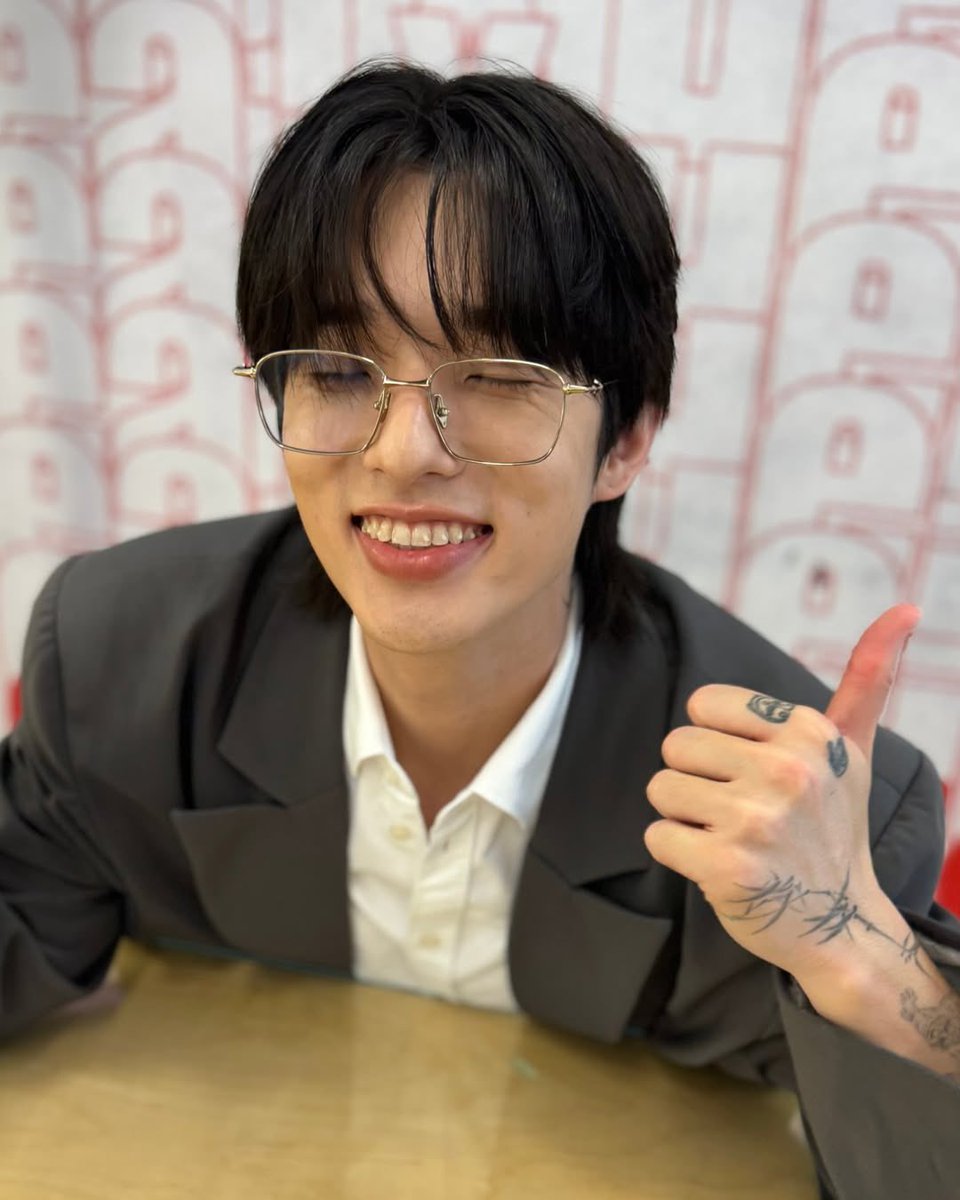 eaJCorner_TH's tweet image. 📸 project.asteri.kore on IG

#eaJ #eaJ1  #eaJ1EP   #canwejustpause