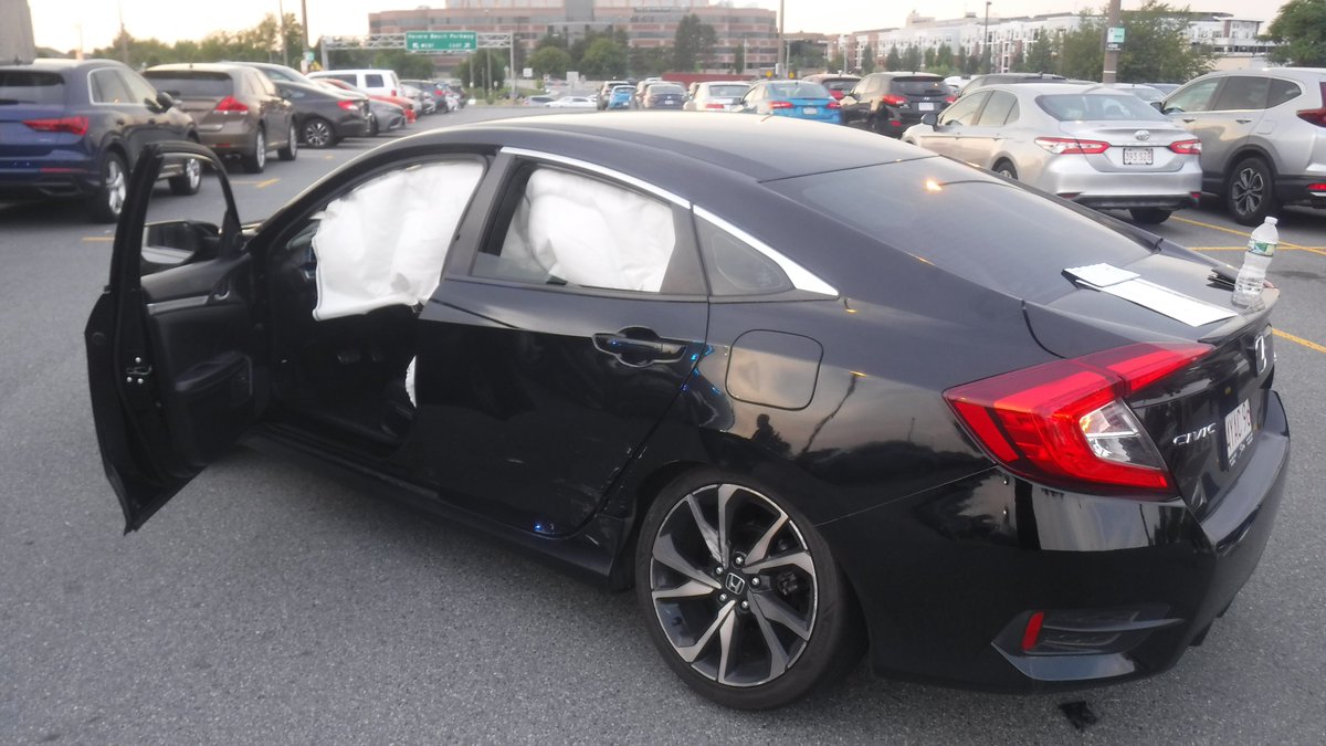 MBTATransitPD's tweet image. 7/11 7PM #MBTA Wellington p-lot TPD responded for a 2 car MVA. 19y/o driver of Volkswagen was speeding through the lot & collided with 2021 Honda causing airbag deployment/damage. Honda driver 18y/o was unlicensed. Honda towed from scene no injuries reported. Both drivers cited.